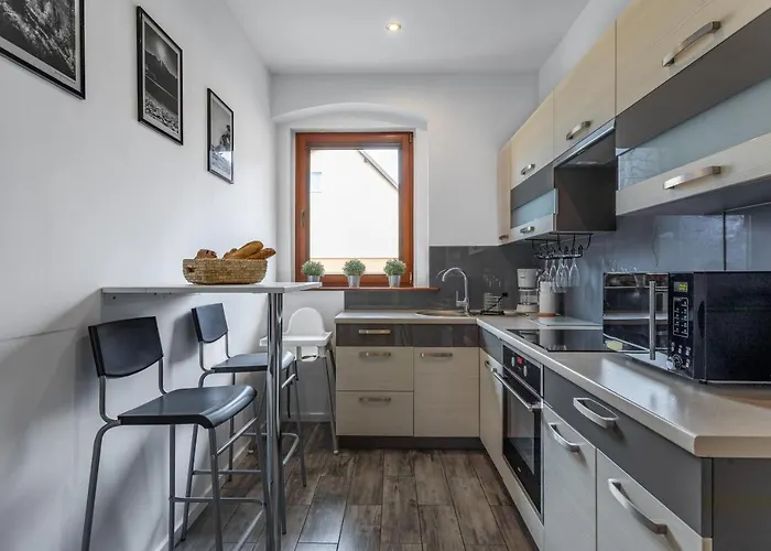 Apart-invest Skandynawski * 스클라르스카포렘바